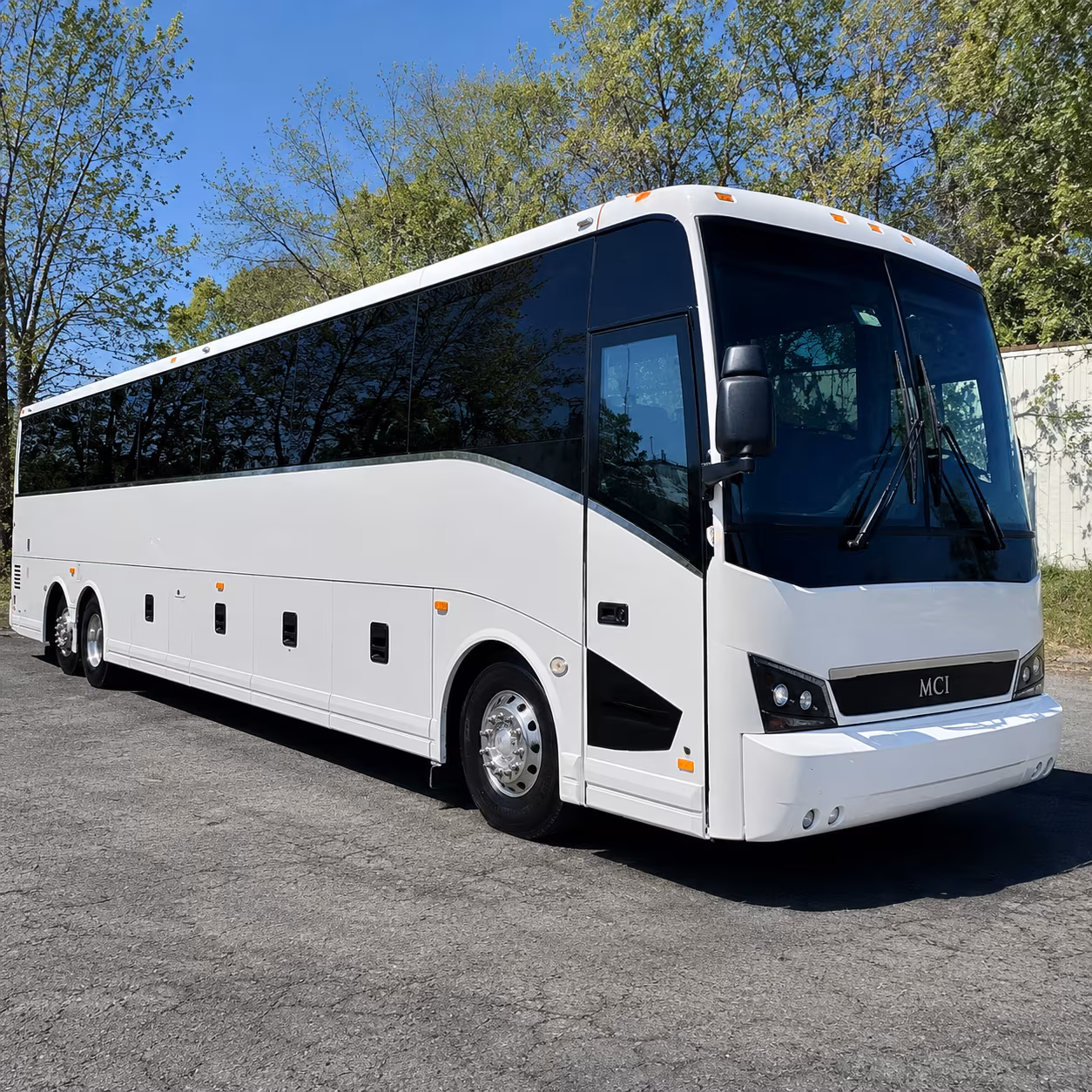 charter buses to saratoga race course for the summer meet